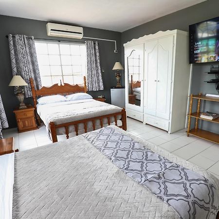 Airport Inn Piarco Εξωτερικό φωτογραφία