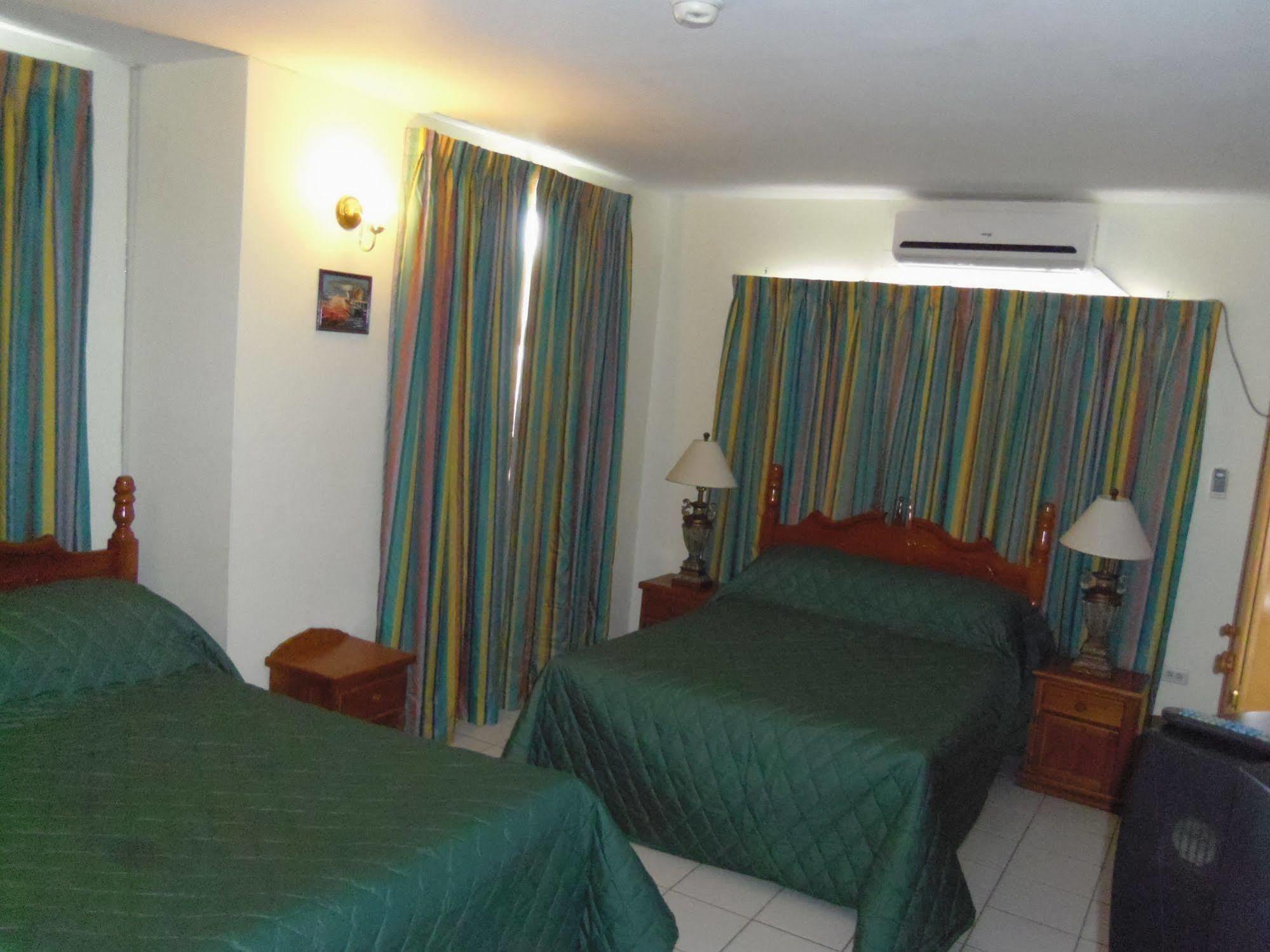Airport Inn Piarco Εξωτερικό φωτογραφία